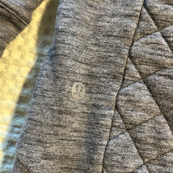 Lululemon quilted pullover - Picture 5 of 6